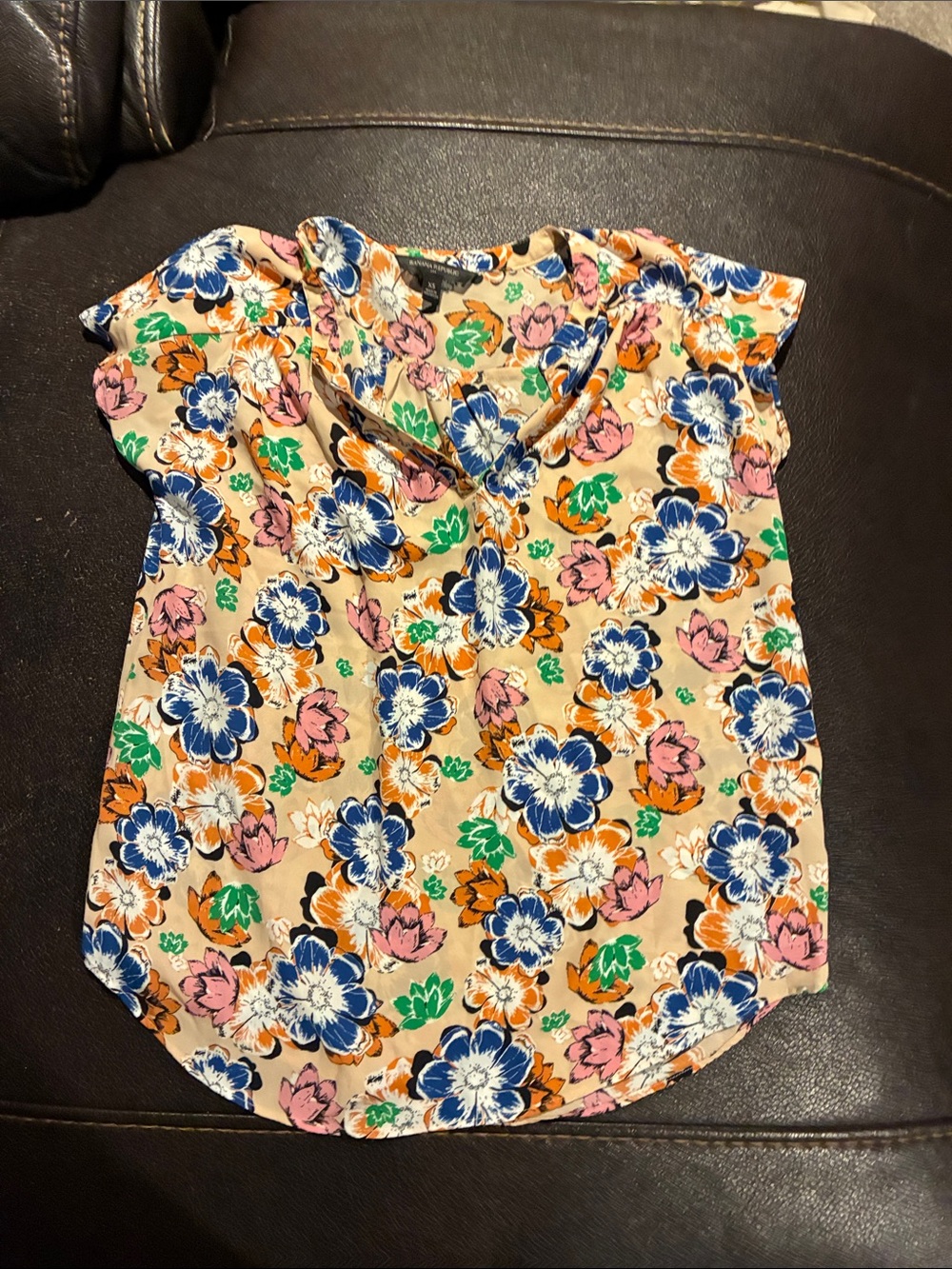 Banana republic Mixed Women's Blouse Bundle - Floral & Paisley Prints - Picture 6 of 14